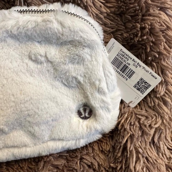 NWT Lululemon 1L Fleece belt bag white bone fleece belt bag athletic bag - Picture 5 of 8